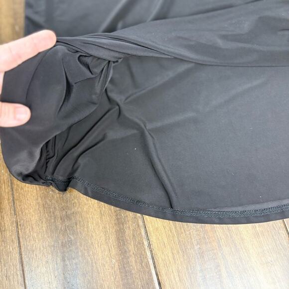 Lulu's size L Black Sleeveless Wrap Camisole Thin Strap V neck Flowy Fit Keyhole - Picture 7 of 9